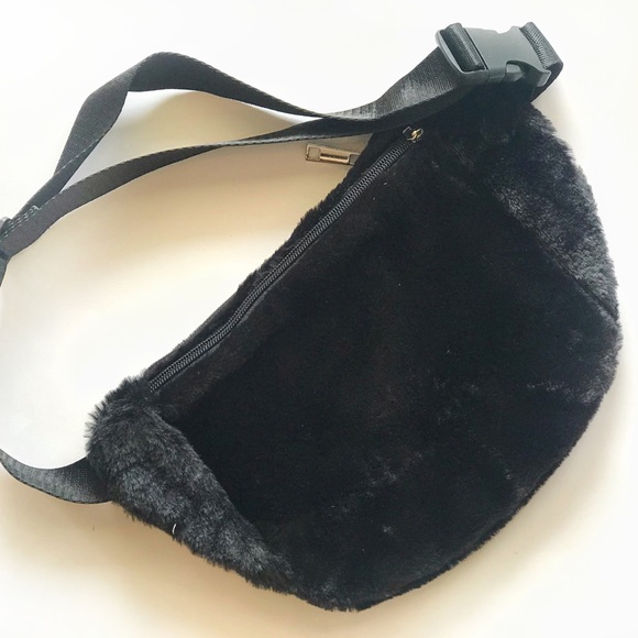 Only 1️⃣ Left! Fanny Pack with Hand Warmer - Picture 4 of 8